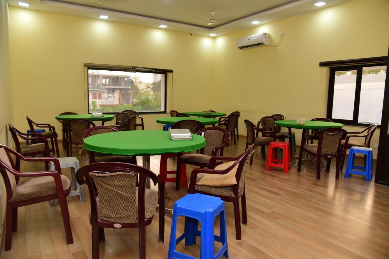 Hotel Stay Casa Bhopal Bagian luar foto