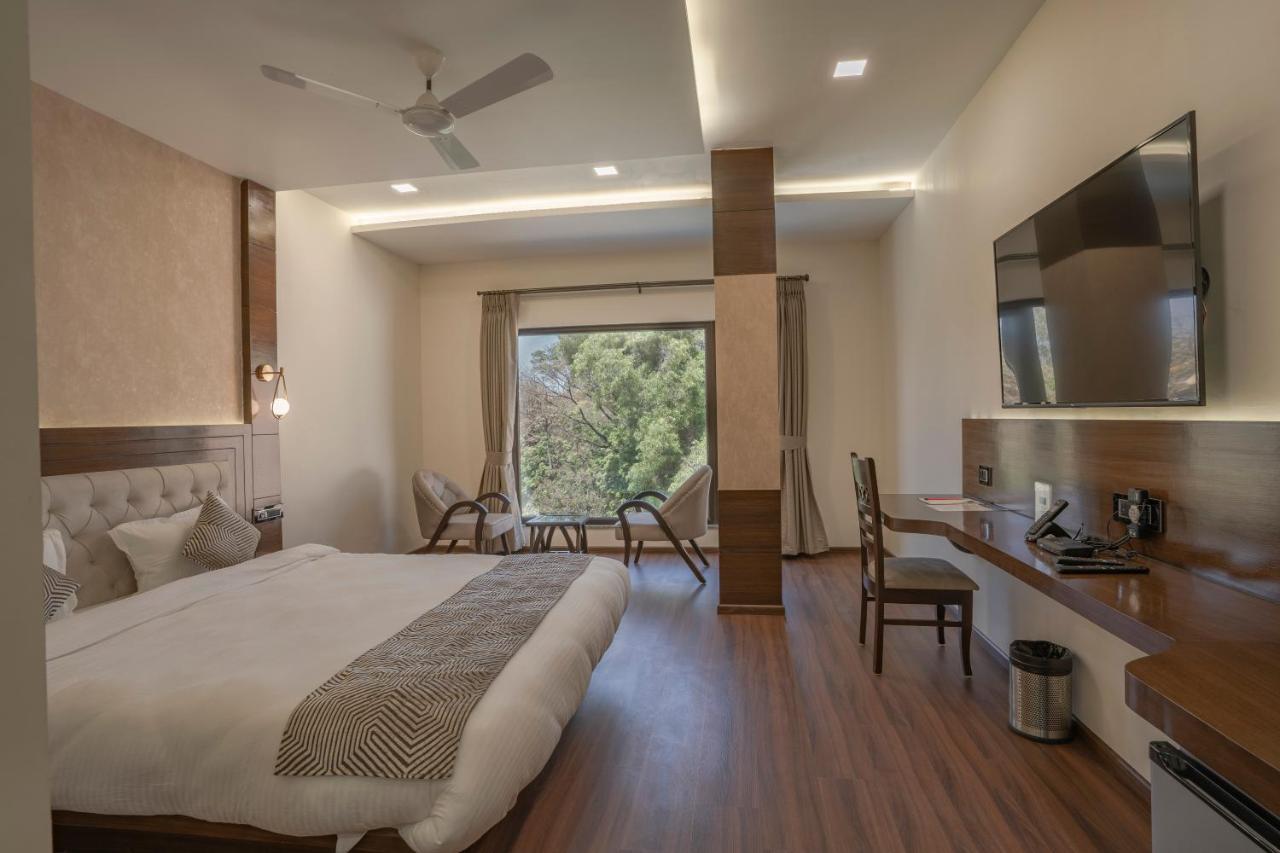 Hotel Stay Casa Bhopal Bagian luar foto